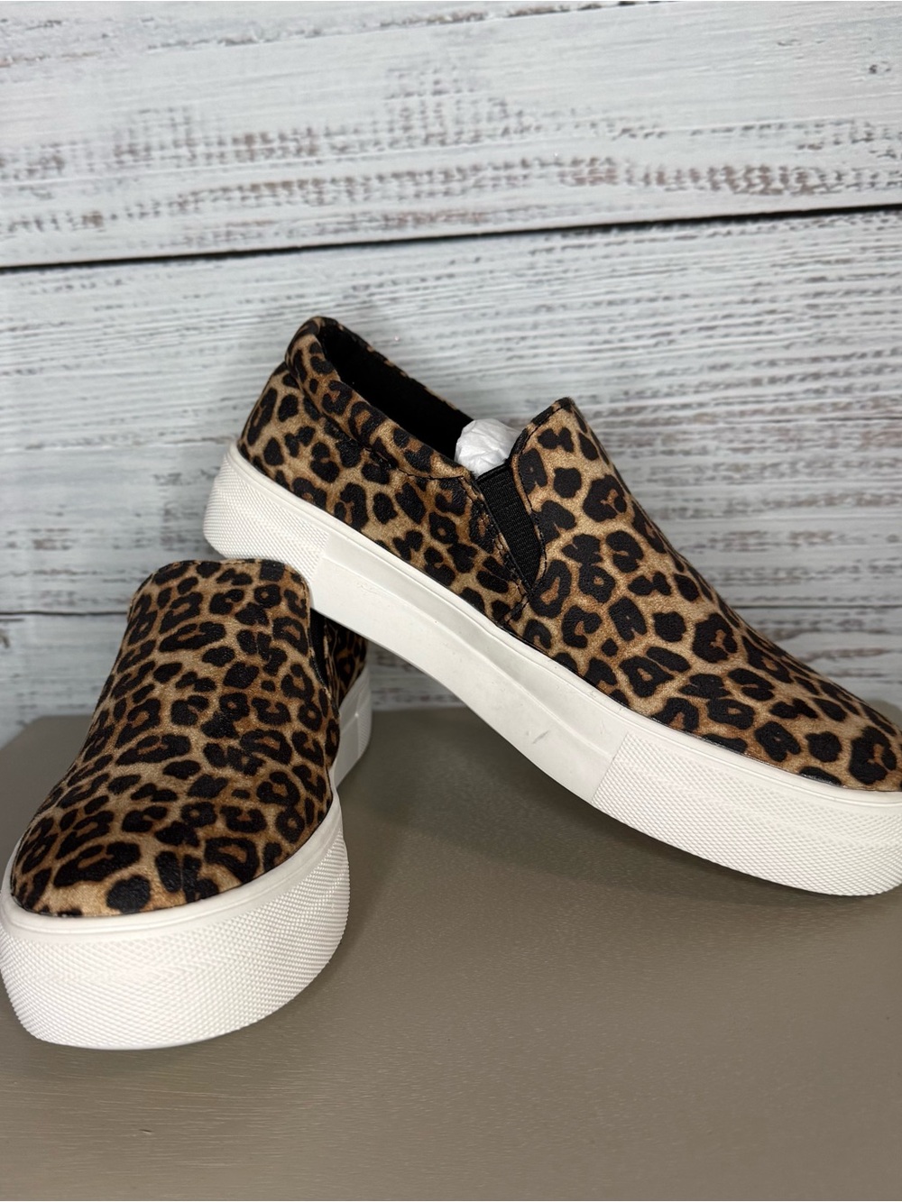 SODA HIKE SLIP ON SNEAKERS- OAT CHEETAH size 7 NIB